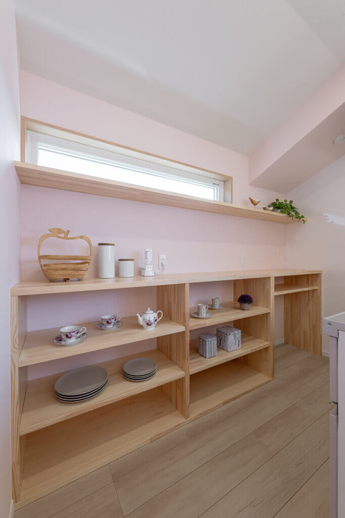 キッチン　食器棚　造作